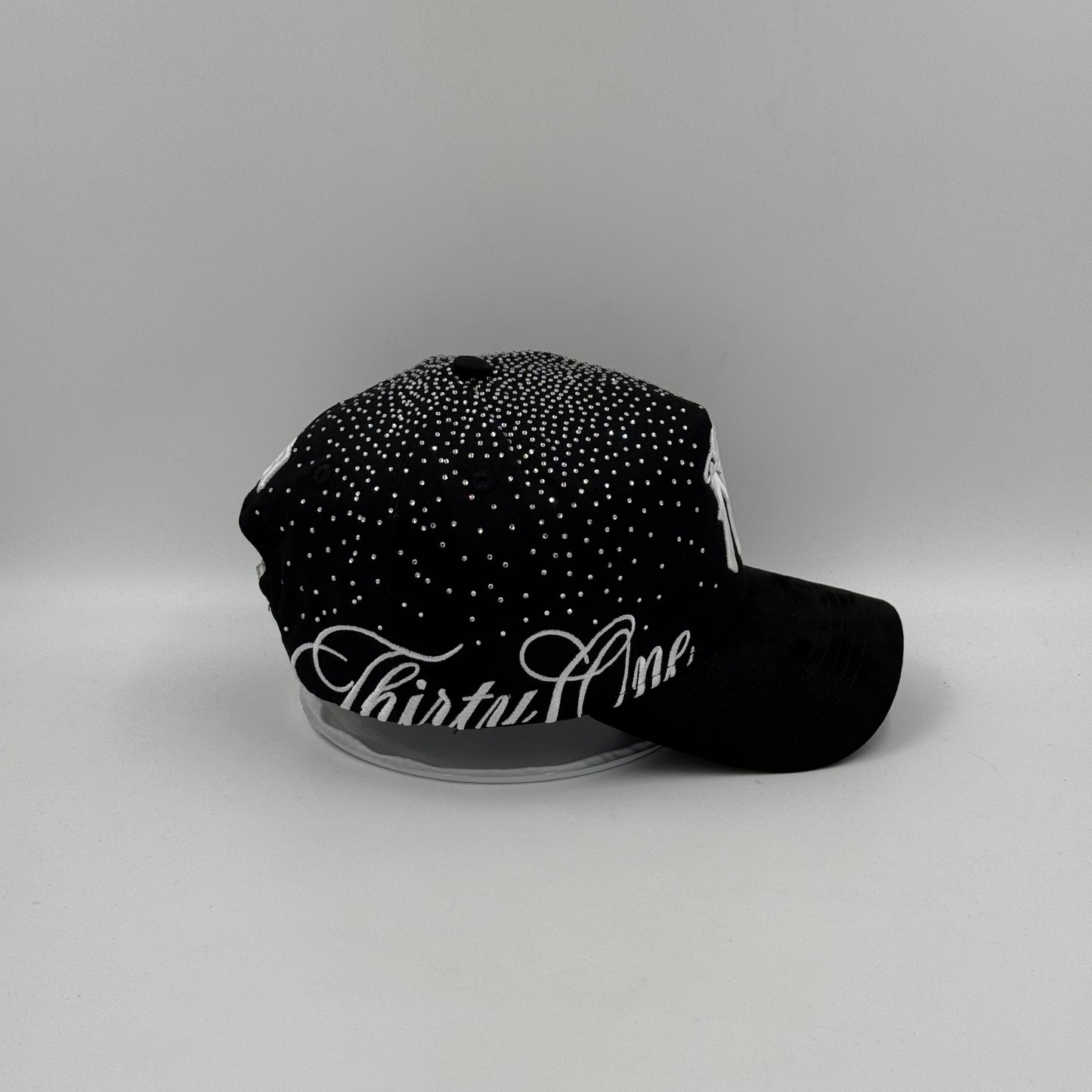 Thirtyone Hats New World Crystals (Black)