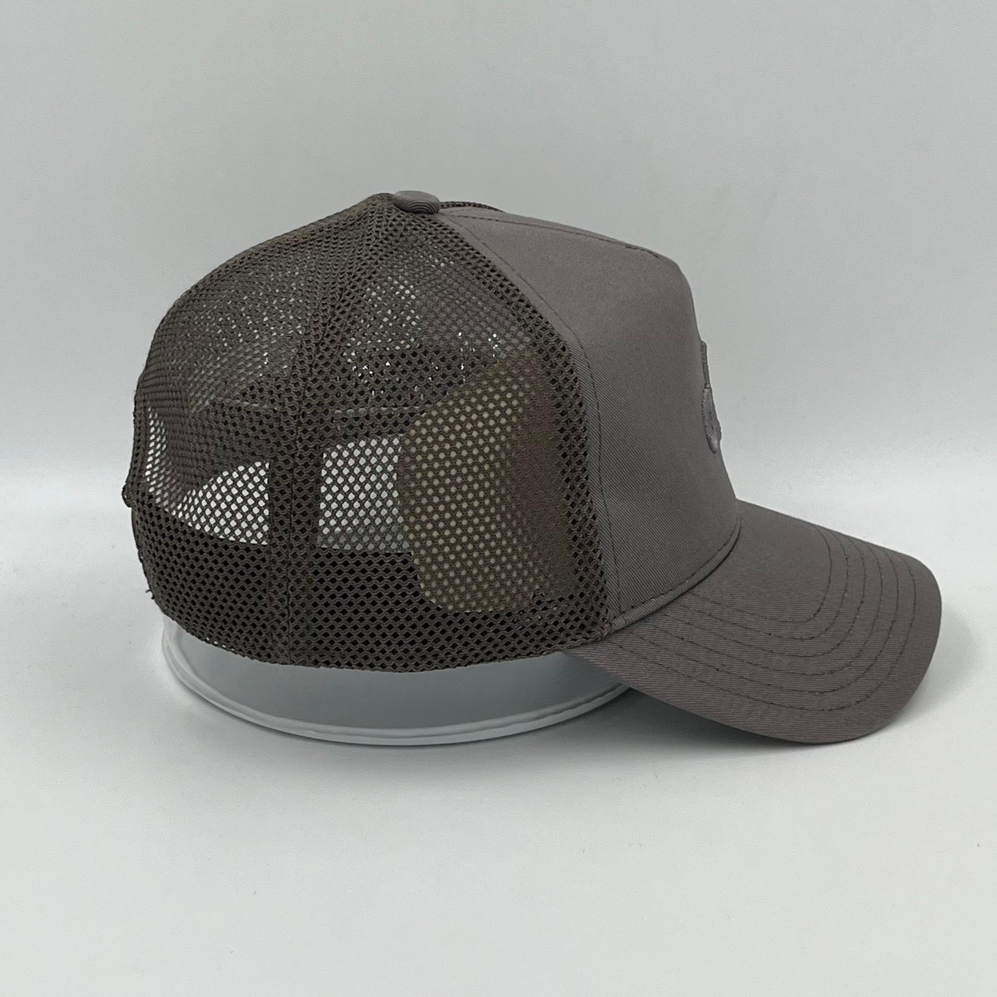 Gorra de Malla Alo Yoga (Brown)