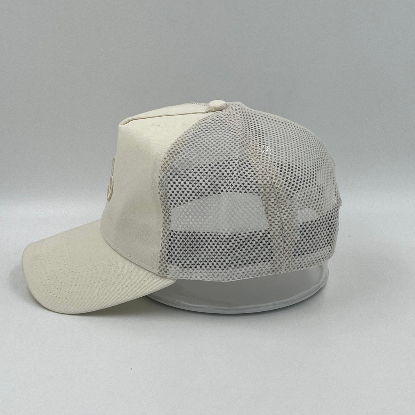 Gorra de Malla Alo Yoga (White)