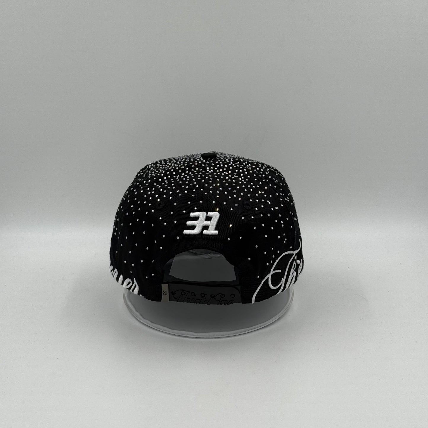 Thirtyone Hats New World Crystals (Black)